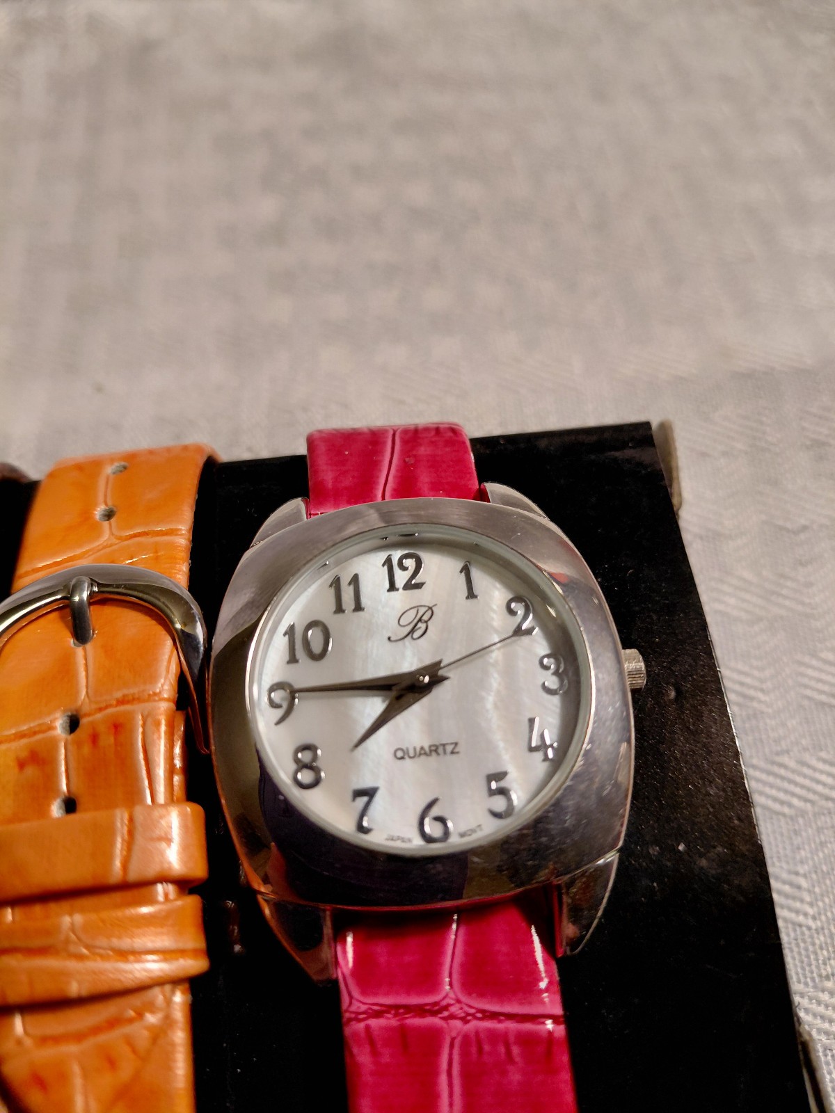 BURGI BTV101 Quartz Watch w/10 Asst. Colors Interchangeable Bands & New Battery