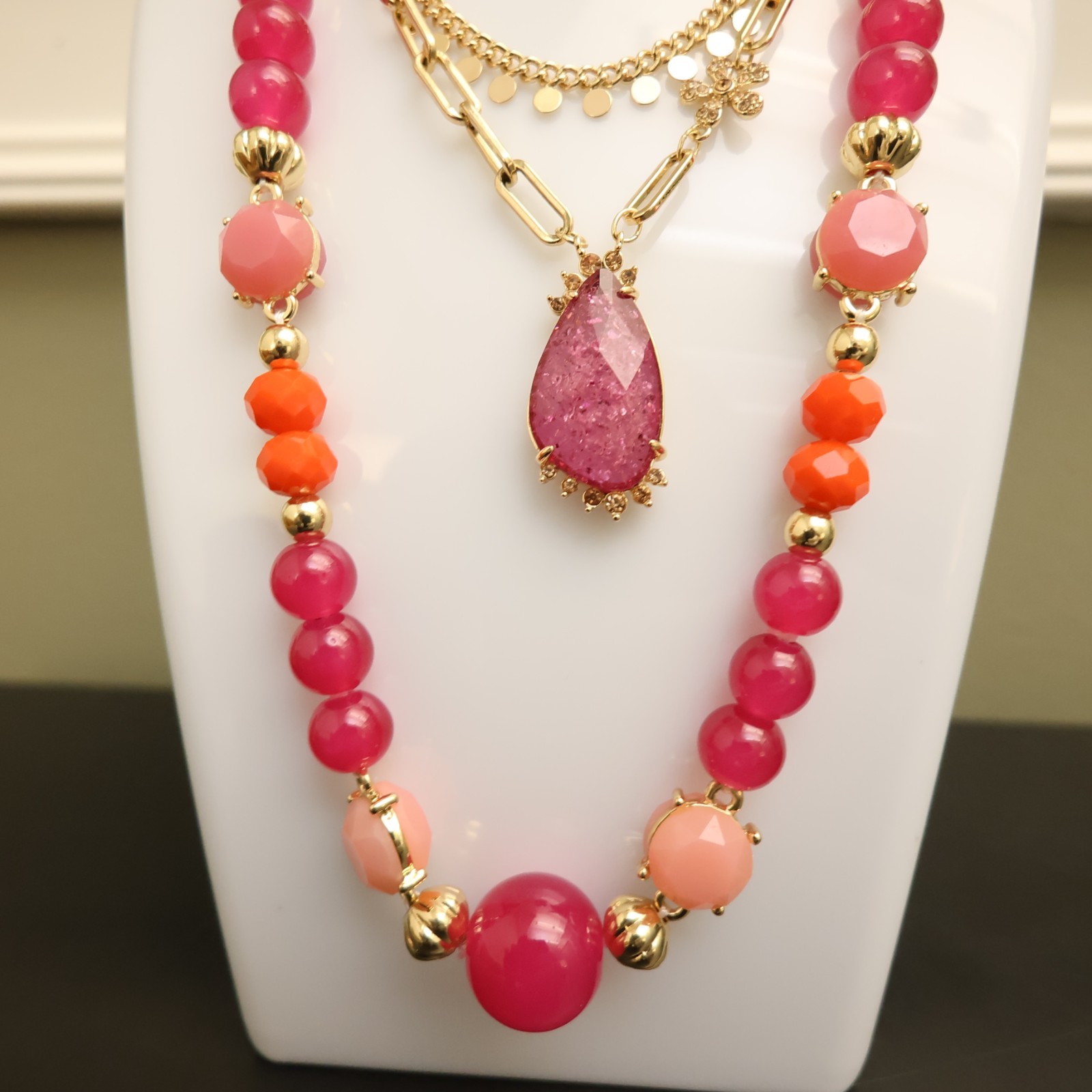 Pink necklaces lot 2 pieces 1 lonna & lilly signed teardrop pendant 1 unbranded