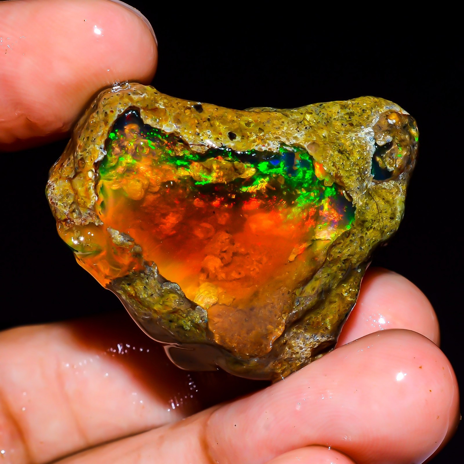58 Ct Fire Opal Ethiopian Natural Oil Rough Gemstone For Jewelry 33x26x13 mm