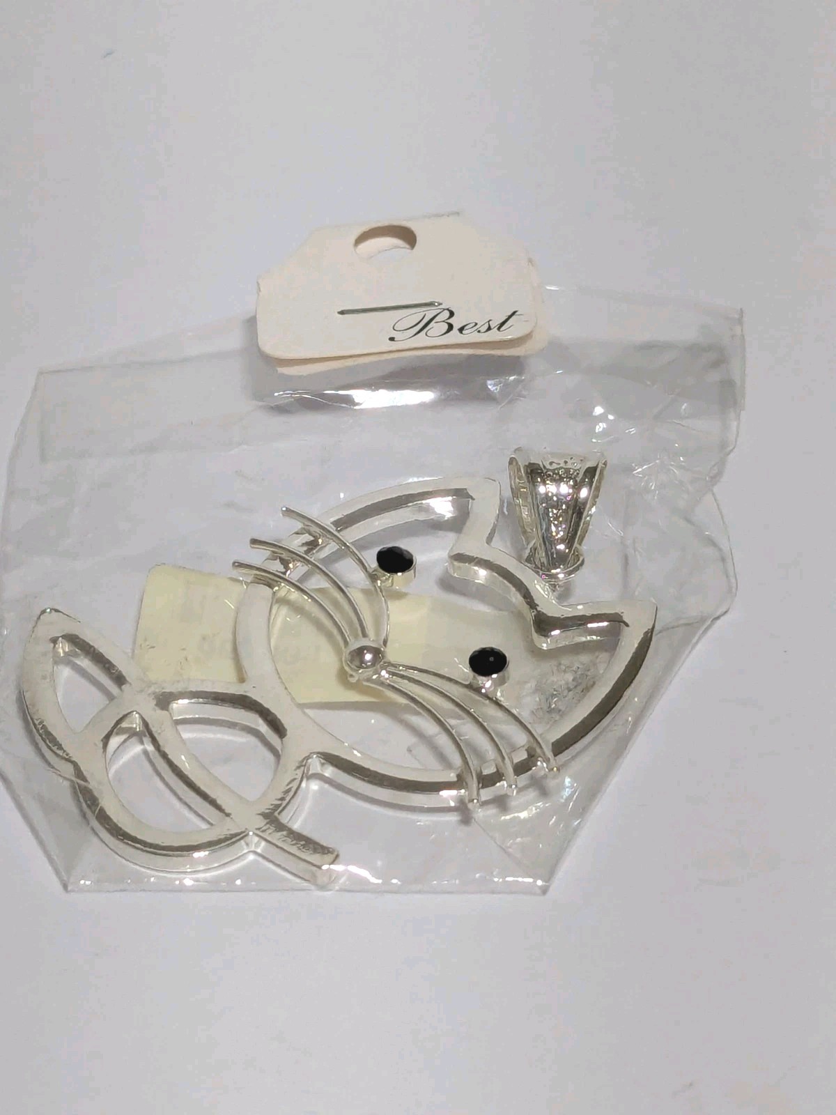 NWT Best Silver Tone Outline Cat Pendant With Black Faceted Acrylic Eyes. 2.25″