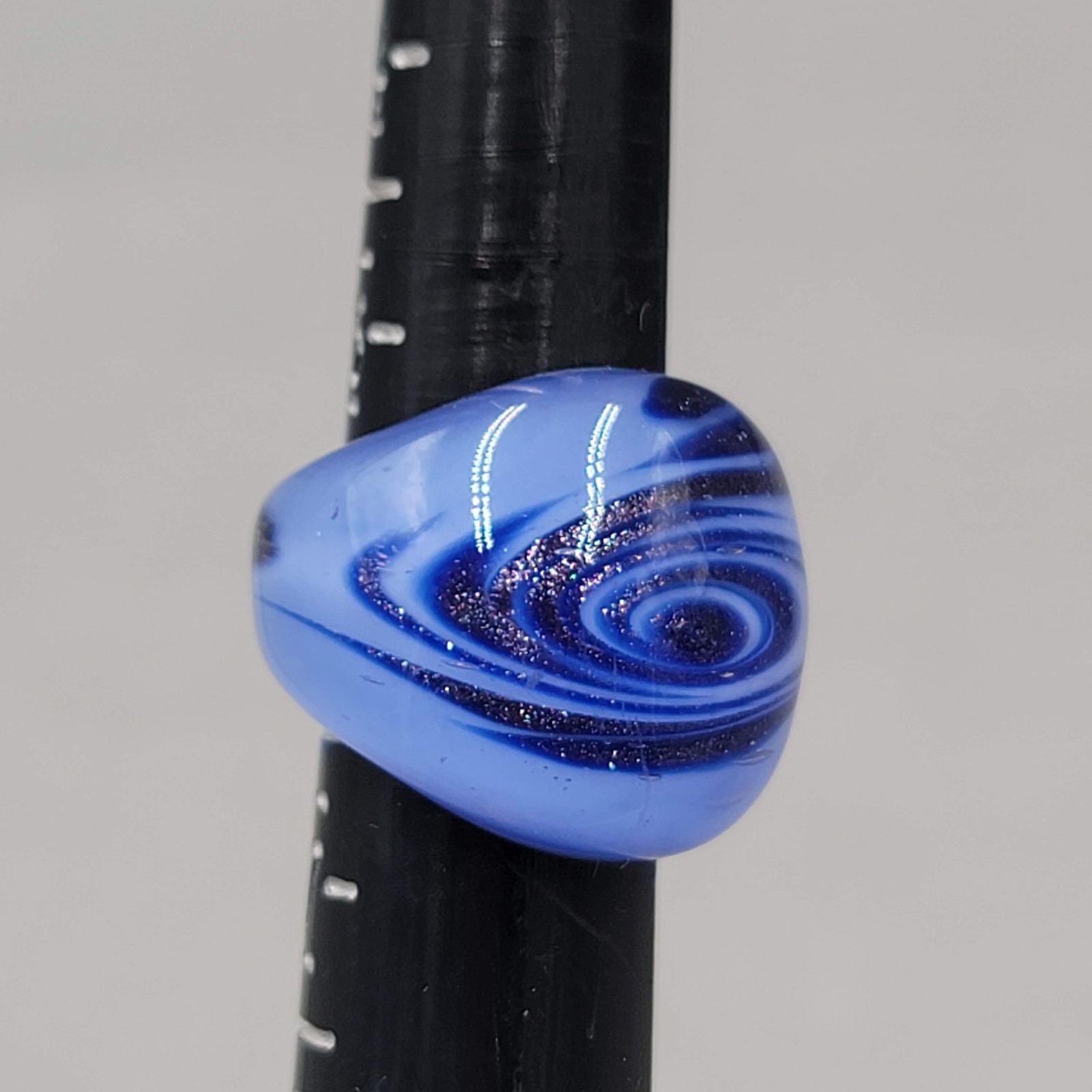 Blue Glass Wrap Cocktail Ring Womens Size 6 Swirl Band Bold