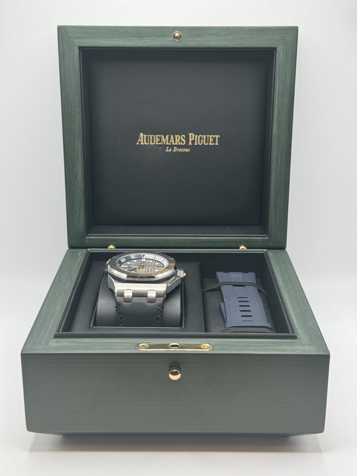 Audemars Piguet Royal Oak Offshore Diver MINT 2024 Complete Set Gray Dial