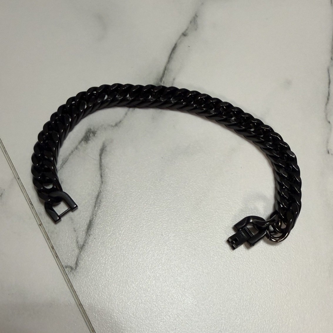 Black Metal Chain Curb Link Men’s Bracelet, Round Shape, Lobster Clasp, No Stone