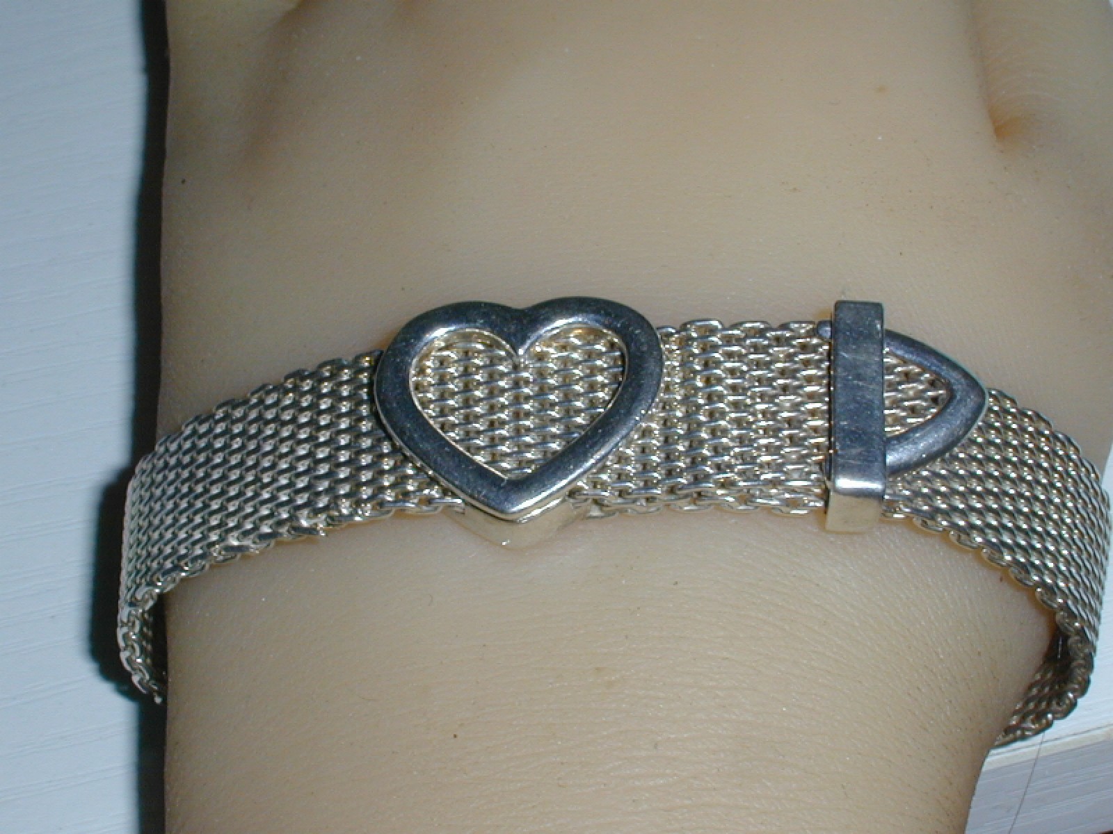 TIFFANY & CO STERLING SILVER SOMERSET MESH BUCKLE BRACELET W/ HEART- 7″ !