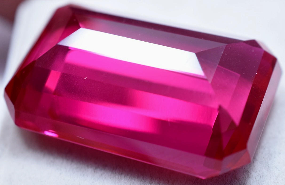 Extremely Rare & Natural 85.32 Ct SUNRISE RUBY GGL Certified Loose Gemstone