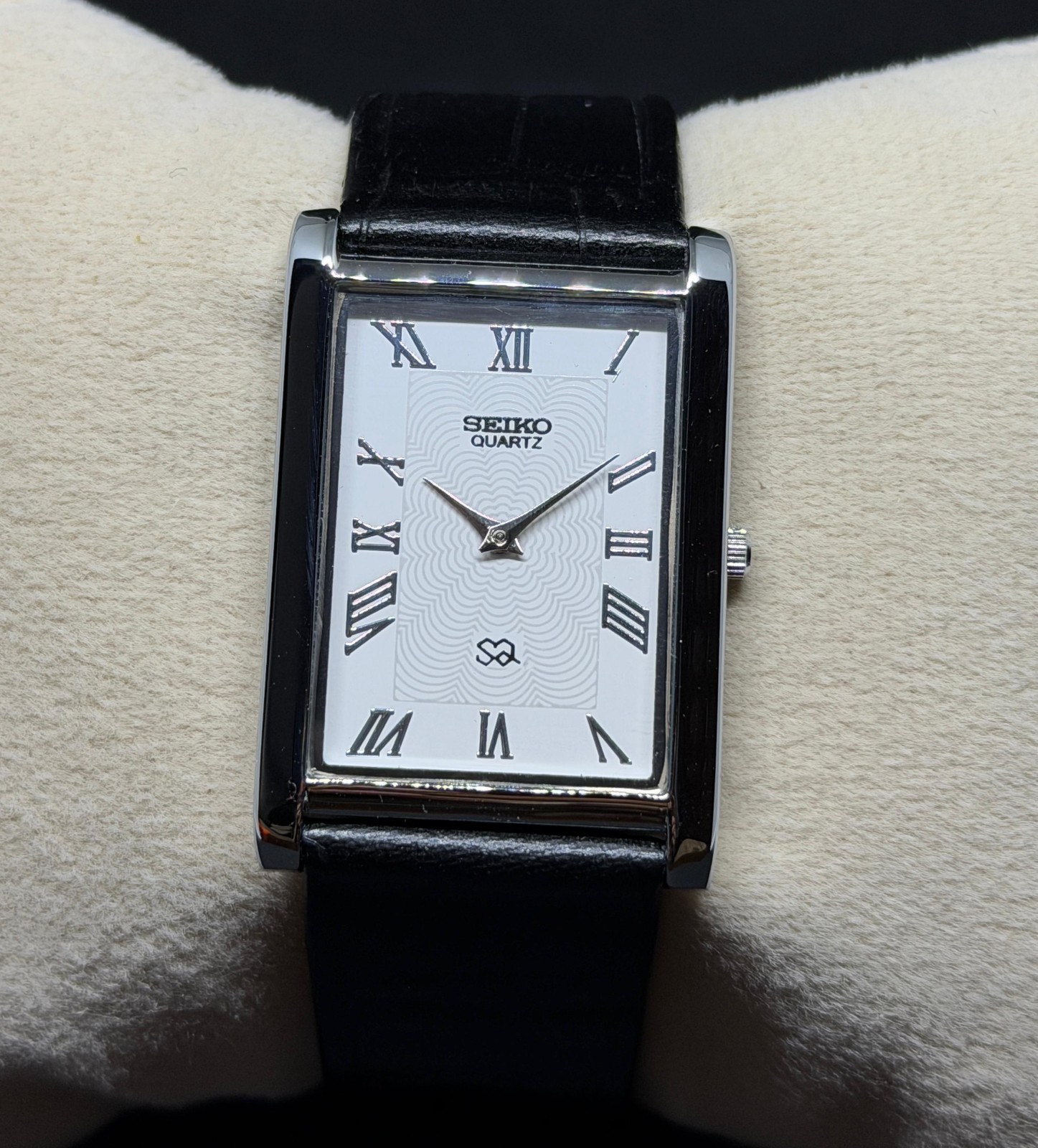 Rare Vintage Seiko Slim Tank Japan Made Men’s Wrist Watch