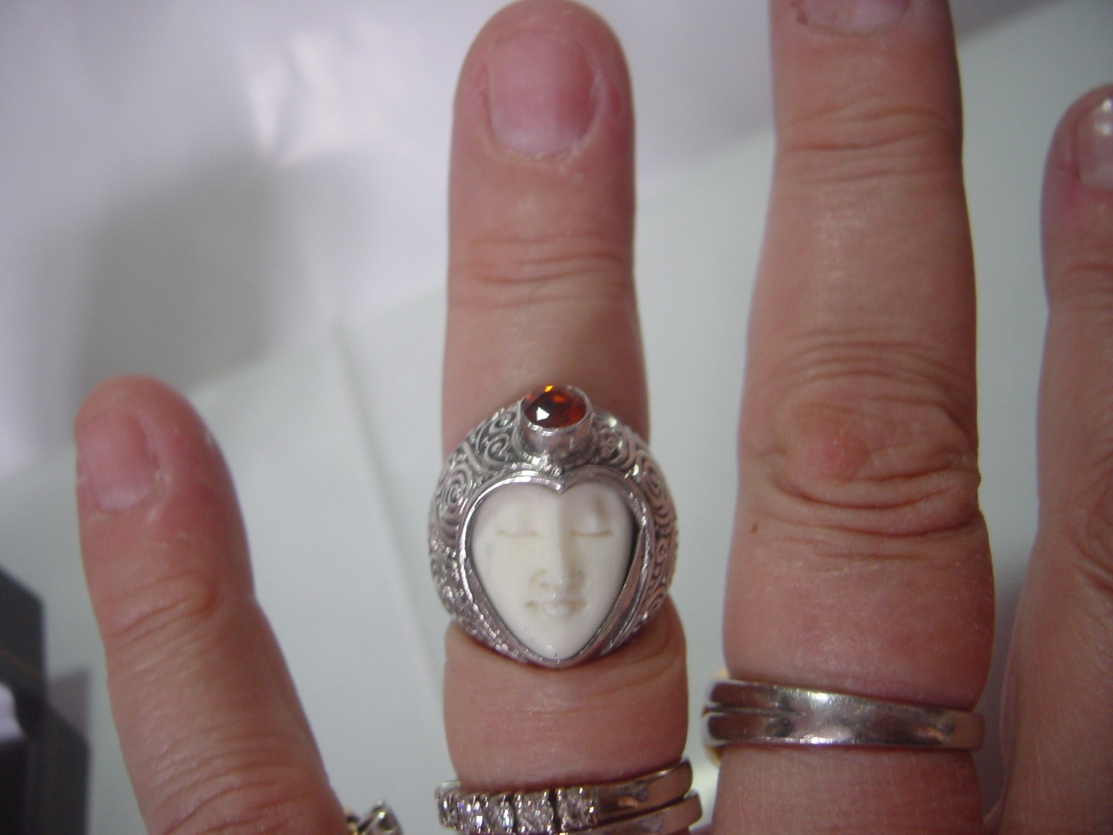 RARE-solid Silver 925 TJC Carved Face Goddess BALI Genuine pyrope garnet size n