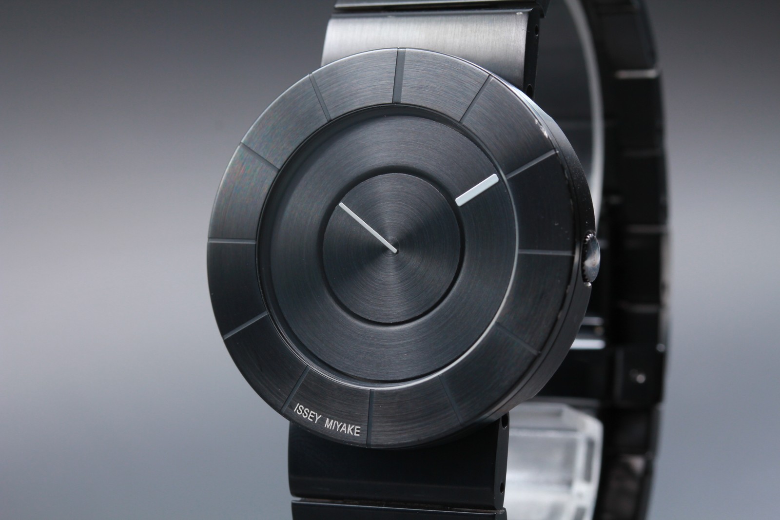 [Near MINT] ISSEY MIYAKE Tokujin Yoshioka designed Black Quartz Men’s Watch