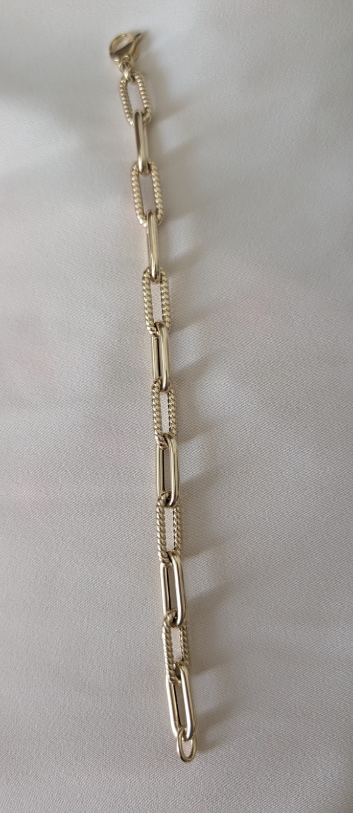 14K Yellow Gold Polished and Textured Paperclip Link Bracelet 8″ 6.82g Hollow