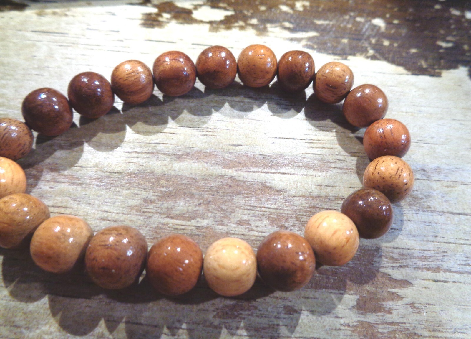 10MM HAWAIIAN KOA WOOD ROUND BALL BEAD & CARABAO BONE PLUMERIA STRETCH BRACELET