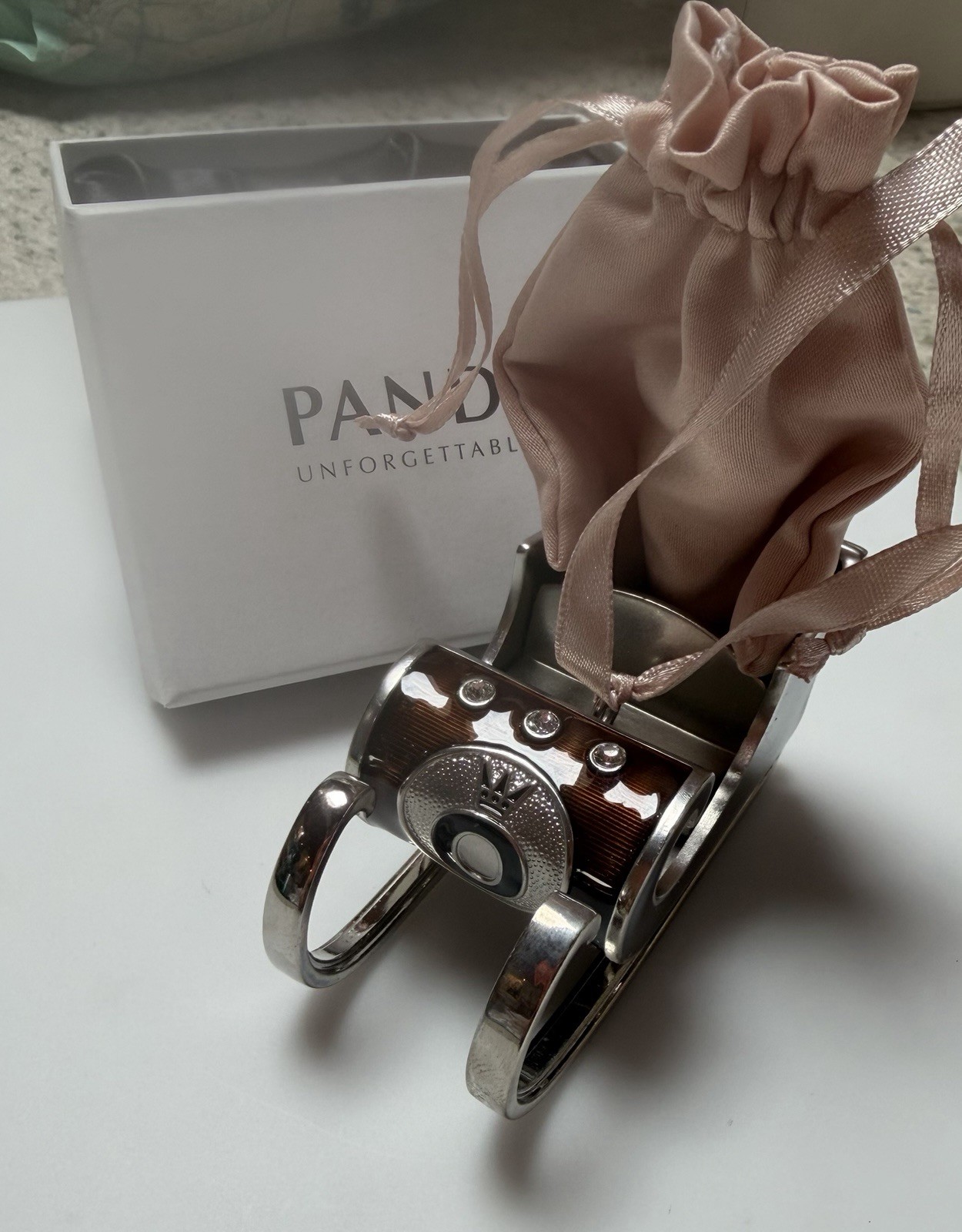 Pandora NIB 2010 Christmas Sleigh Ornament 3rd In Series