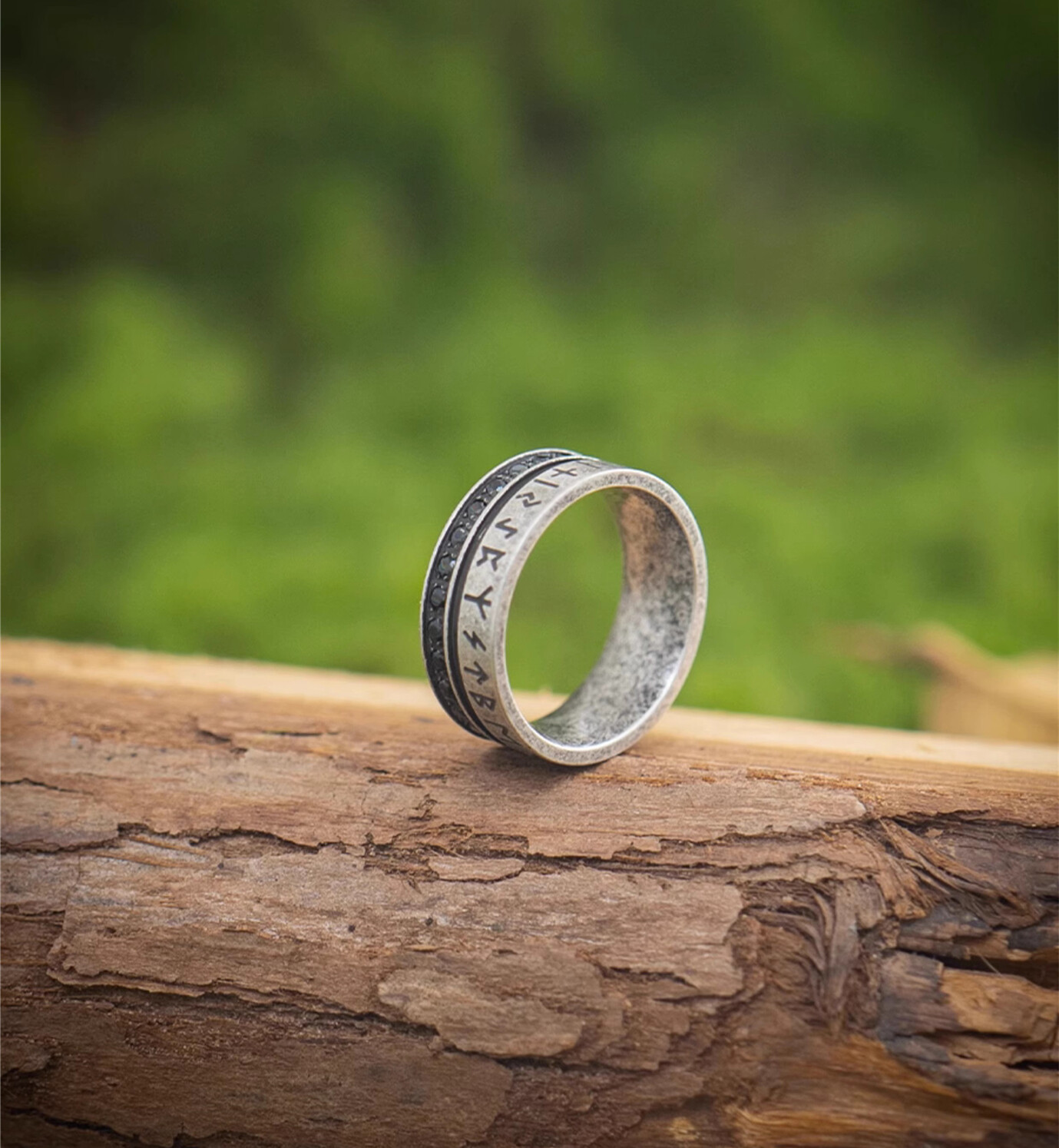 NIGHT WORKS Asgard’s Treasure Nordic Mythology Viking Zircon Retro Ring