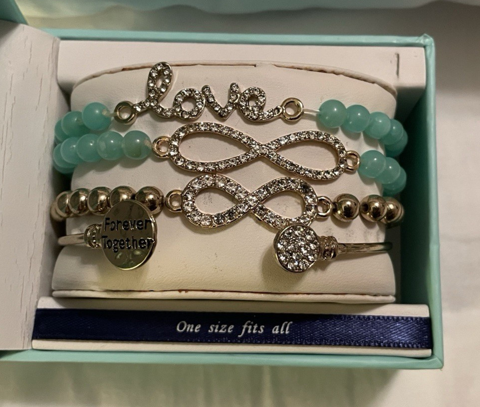 Lovita Live. Love. Inspire. 4 Piece Stretch Bracelet Set