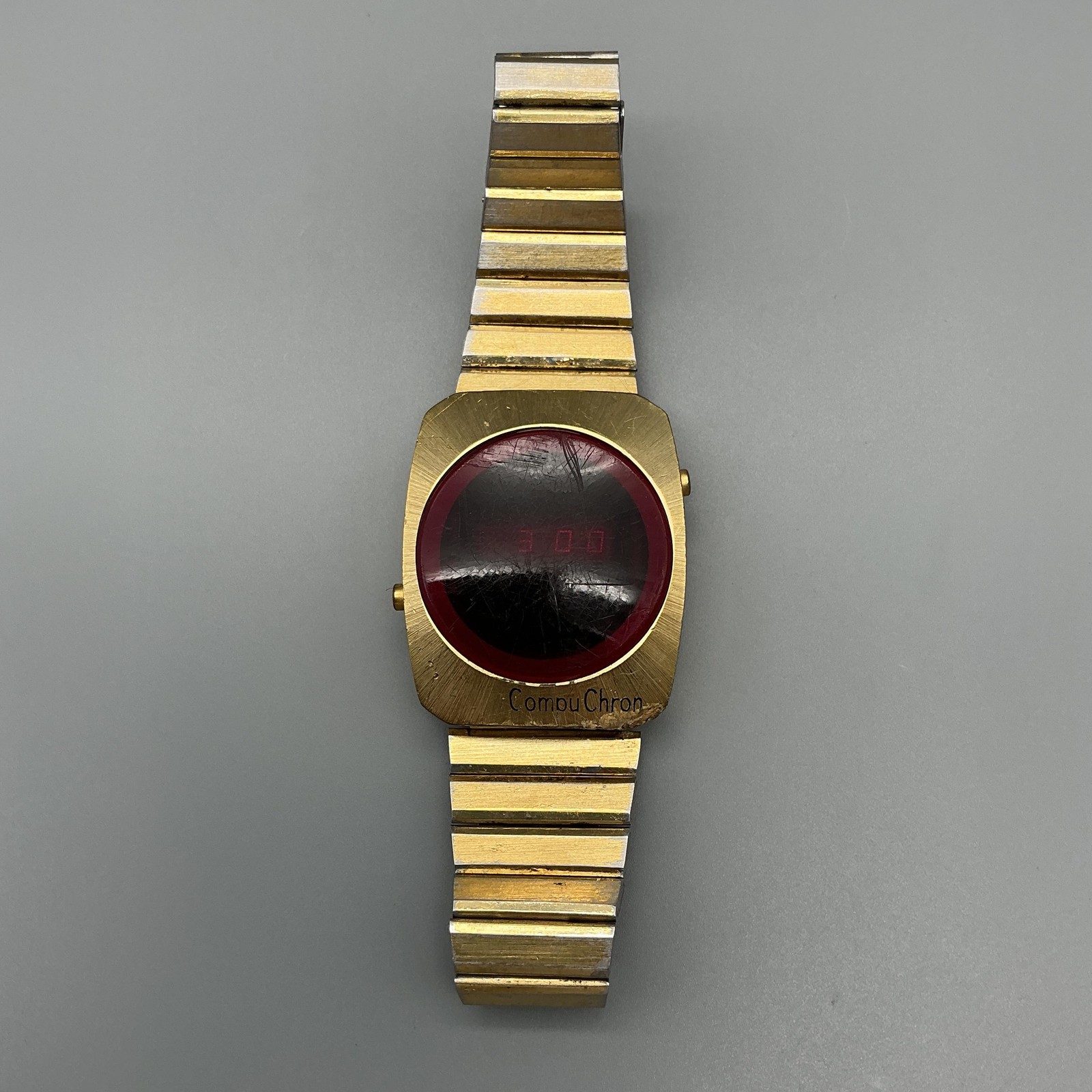 Vintage CompuChron Mens Watch 35mm Red LED Digital Gold Tone New Battery 7″