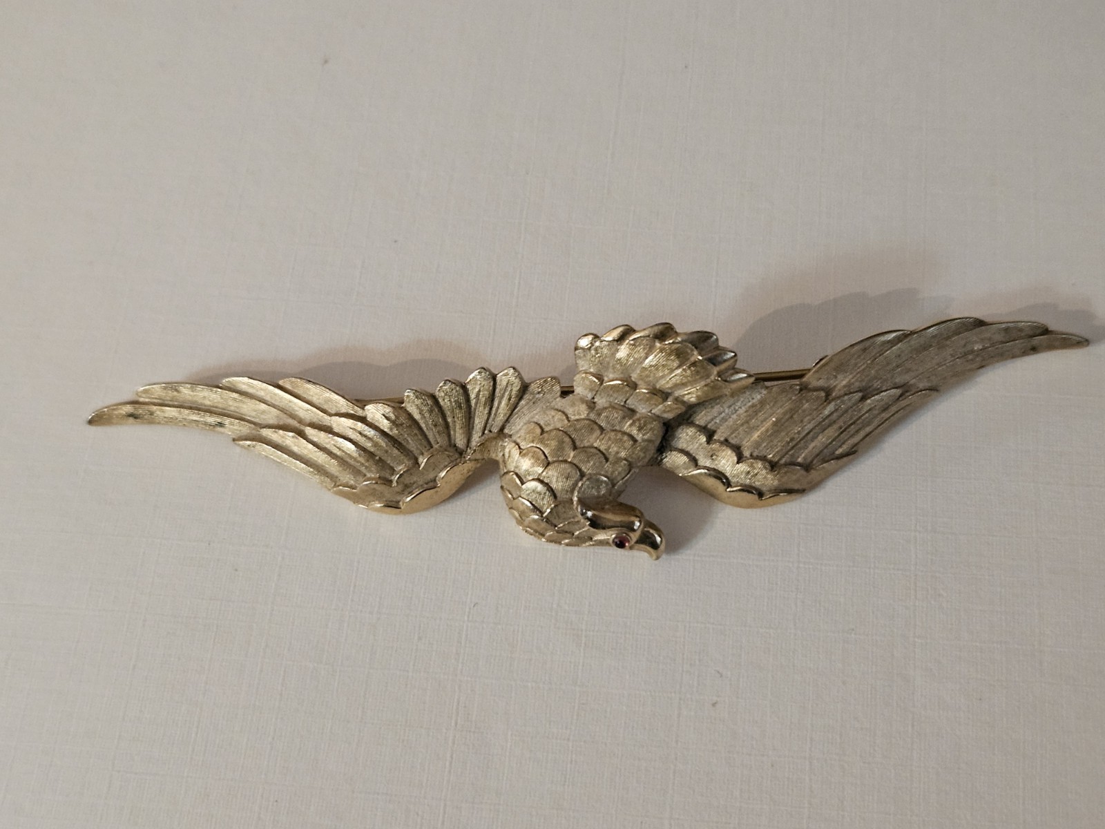 VINTAGE Signed CROWN TRIFARI Eagle Brooch Red Cabochon Crystal Eyes PATRIOTIC