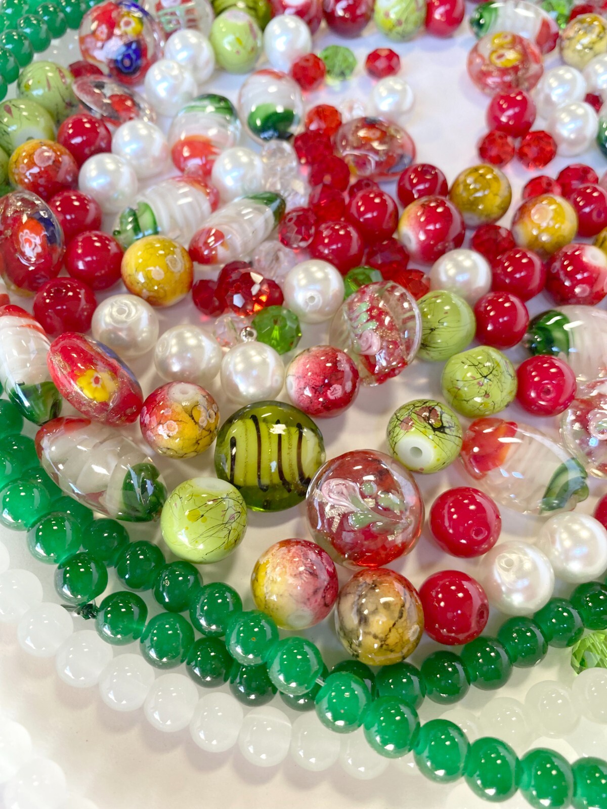 Bulk Beads for Jewelry Making 1 lb Christmas RED GREEN Glass Beads 300 pcs