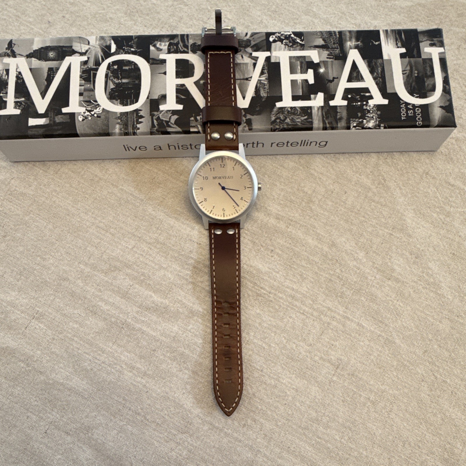 MORVEAU Founder Quartz Analog Watch Cream Dial Arabic Numerals Brown 20mm Box