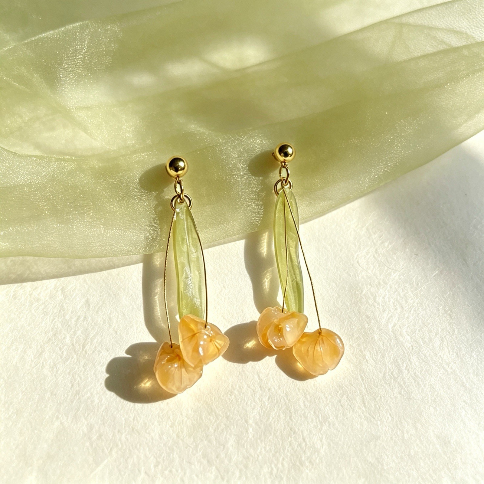 Handmade Dangle Earrings Yunnan Hydrangea Resin 18K Gold Plated Copper Alloy