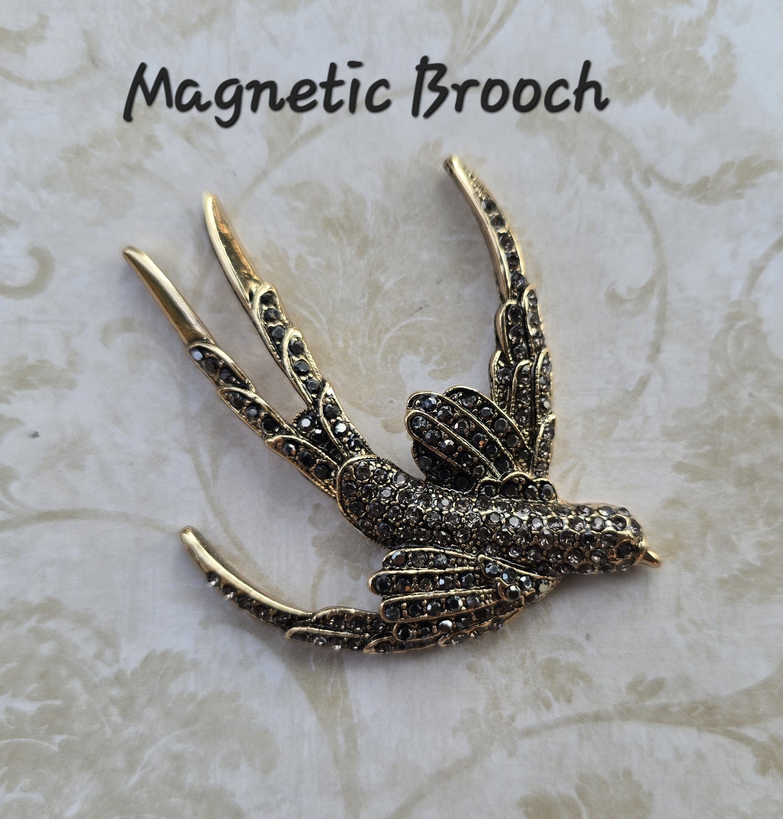 Exquisite gold Magnetic Swallow Bird Brooch. Nature, love, inspirational jewelry