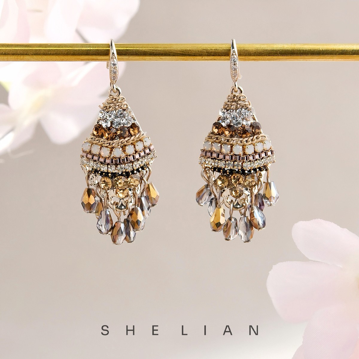 Minority Design Ear Ornaments Woman
