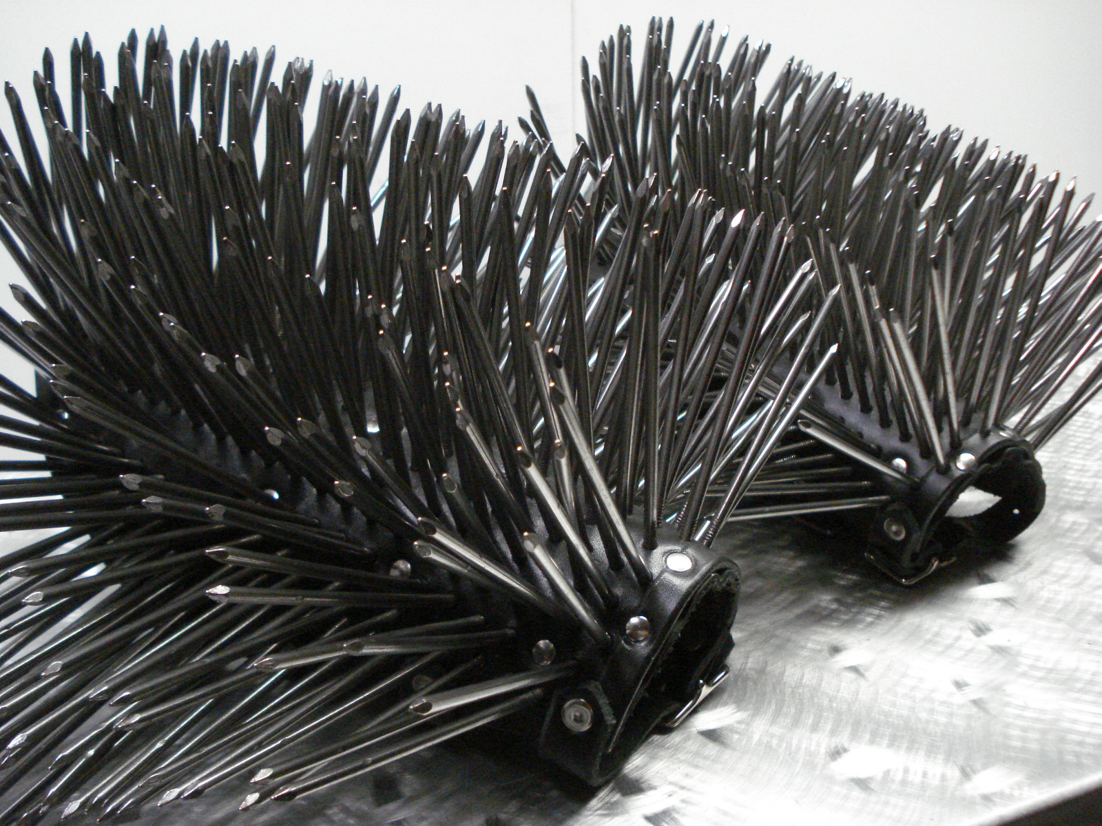 LEATHER NAILED GAUNTLETS… BLACK METAL… (MDLG0085)….. MUTIILATION’S
