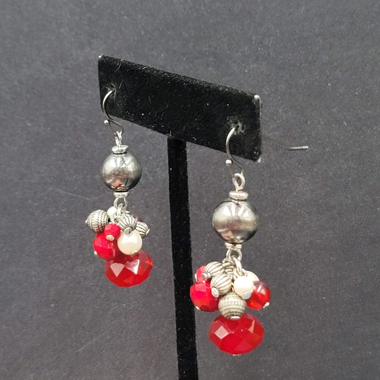 Pierced Earrings Silver tone Red Gray White Black Bead Dangle 1.5″