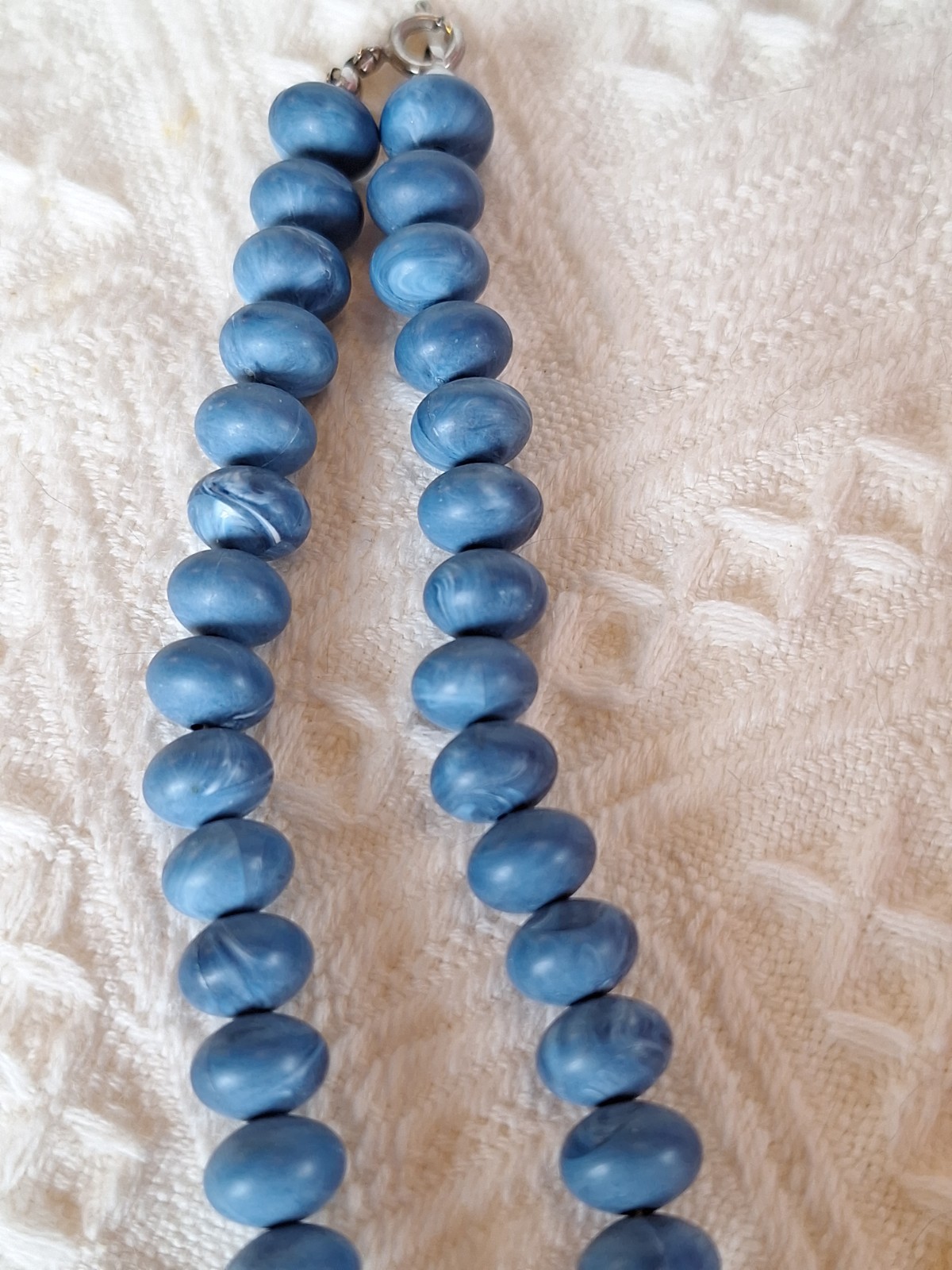 Vintage Cornflower Blue Necklace Plastic Resin Silvertone Accents 18″