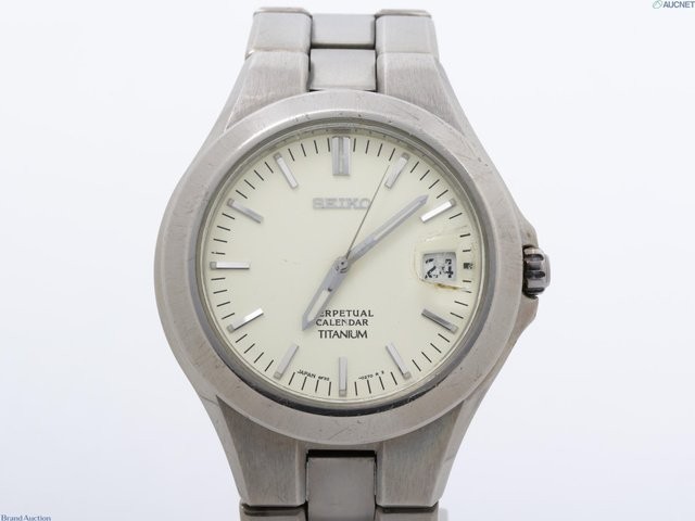 Vintage SEIKO Perpetual Calendar 8F32-0220 Titanium Quartz Men’s Watch