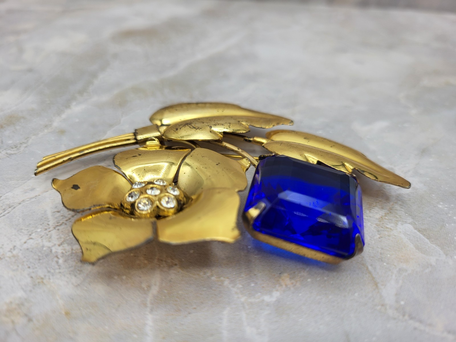 VTG Large Floral Brooch Sterling Silver w/ Gold Tone Finish Blue Glass Stone