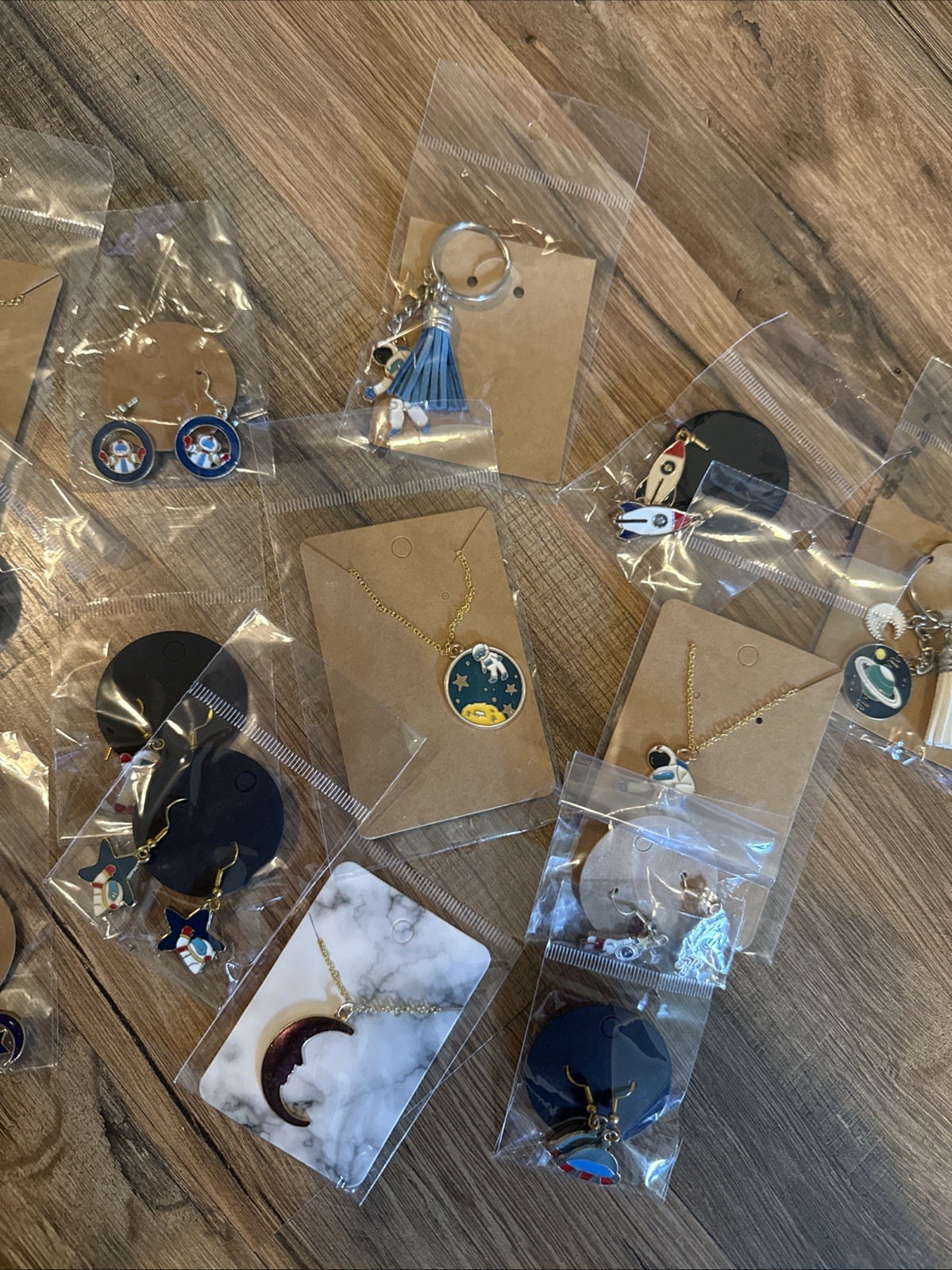 20 PCS LOT BULK SPACE LOVER EARRINGS NECKLACES AND KEYCHAINS