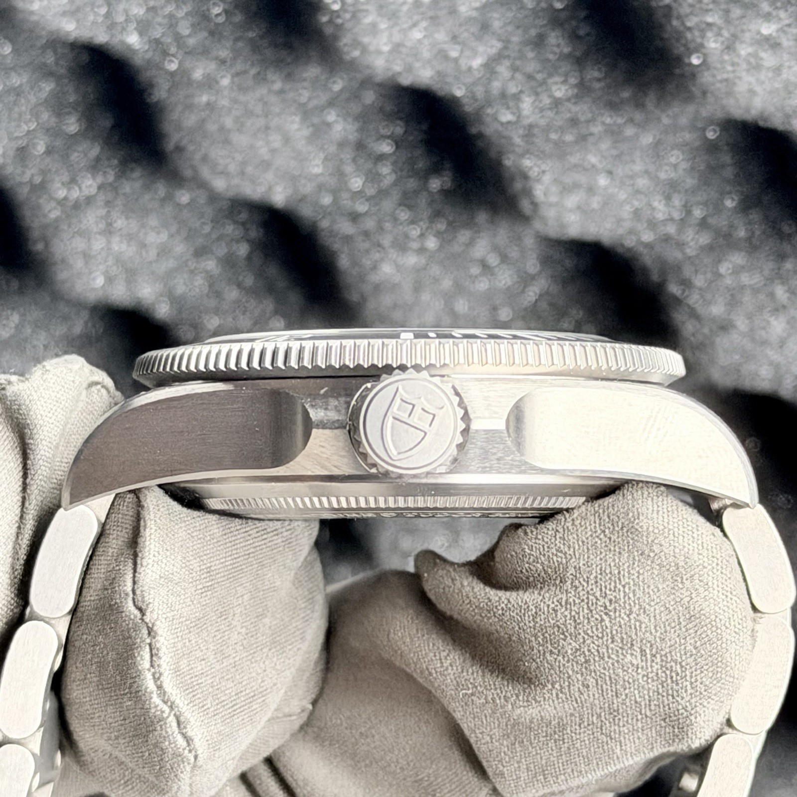 Tudor Pelagos Ultra 43mm M2543C1A7NU Complete Set / Rubber Straps Included