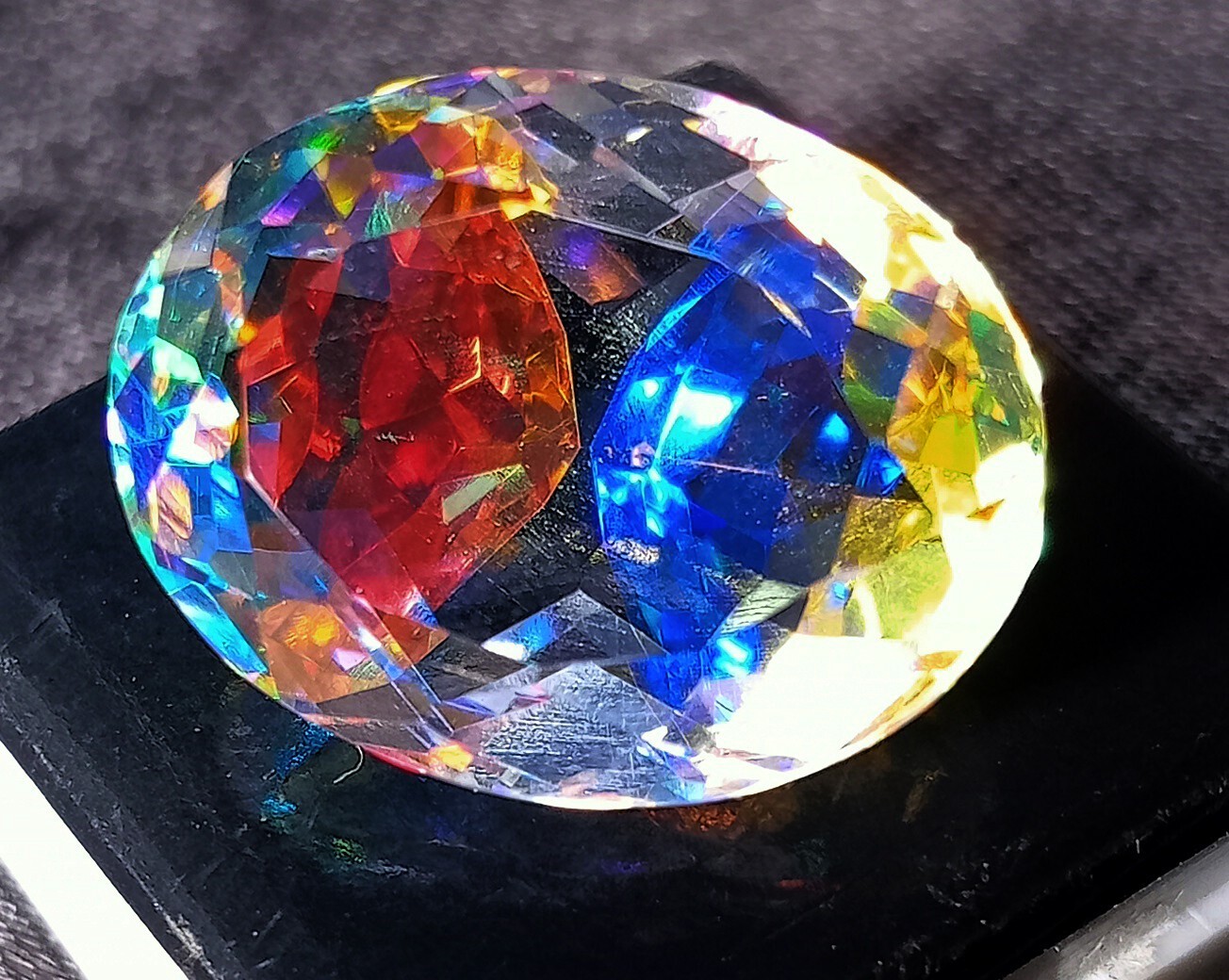 Flawless 23 Ct+ Loose Gemstone Natural Rainbow Mystic Topaz EGL Certified Oval