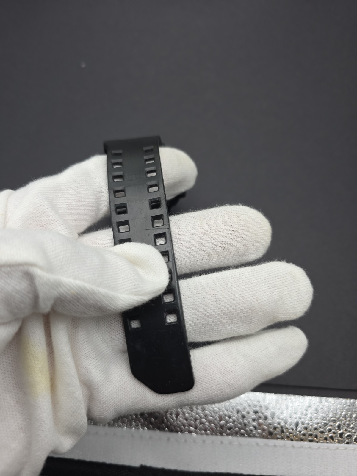 CASIO G-SHOCK GA-400GB-1A9 New Battery Look at pictures
