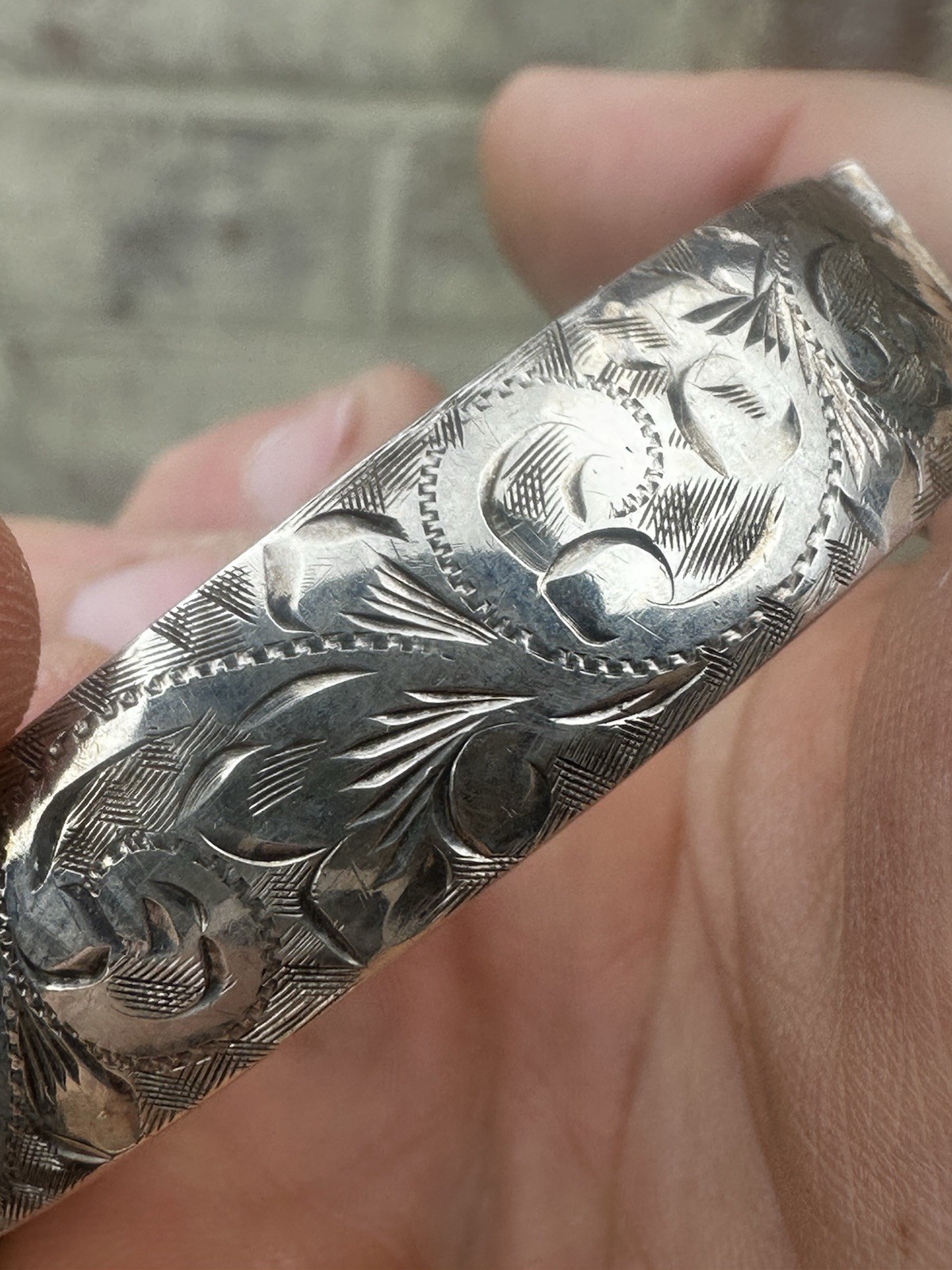 Sterling .925 Silver Hallmarked Solid Engraved Design Bracelet Ship Worldwide