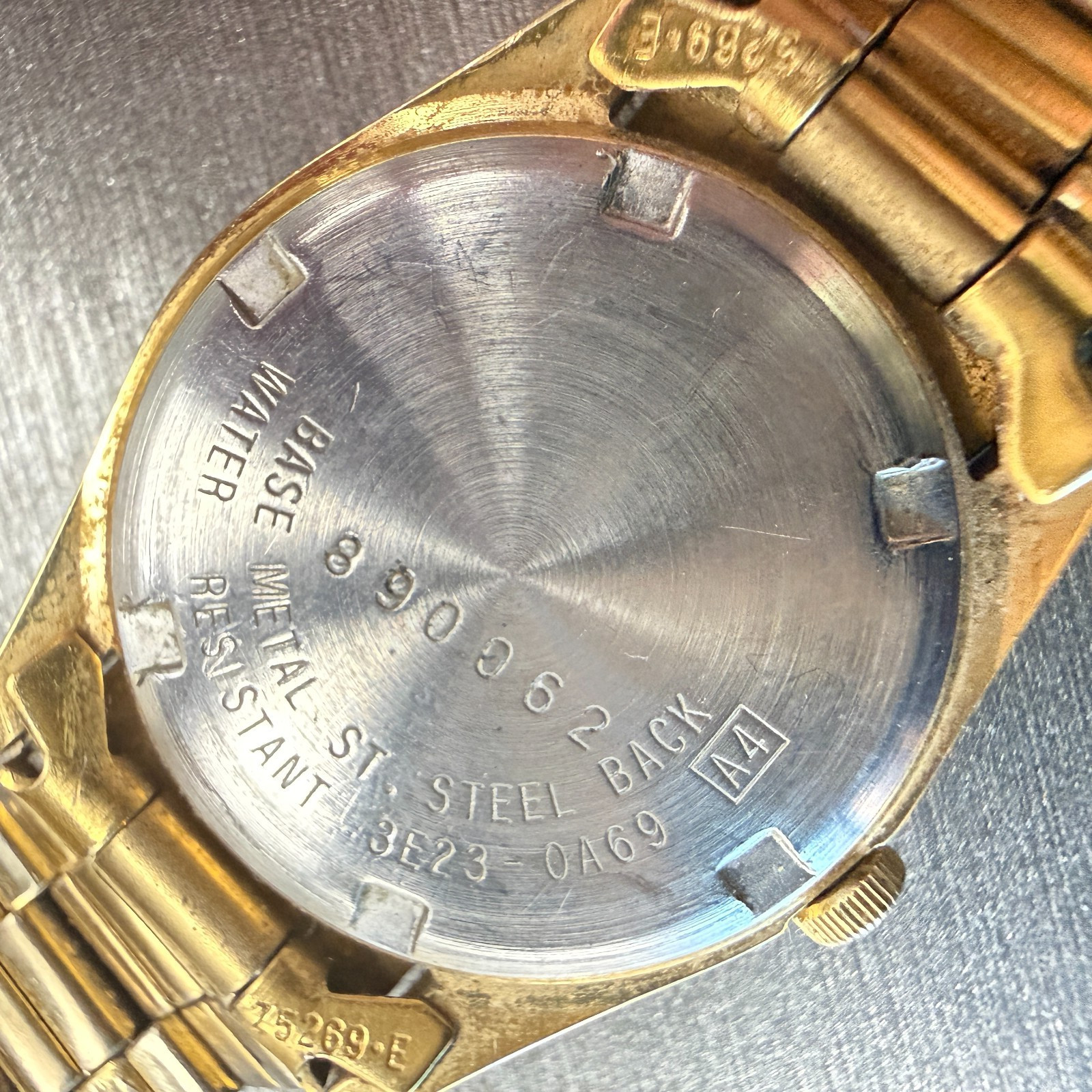 Seiko SQ Watch Women 24mm Gold Dial Gold Tone Daydate Round 3E23-0A69 New Batt