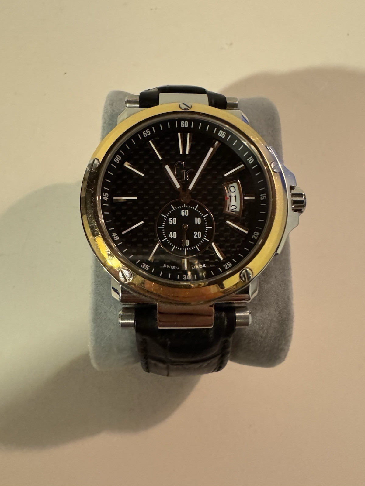 GC Guess Men’s Chronograph Watch X65009G2S Black Gold Tone Swiss Made Vintage