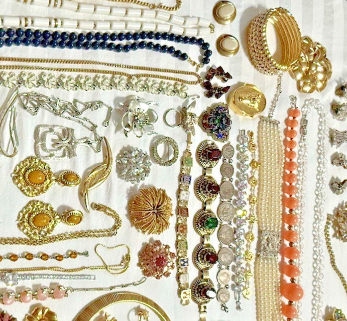 Vtg Jewelry Lot 181 Pcs Juliana, Ciner, Florenza, Trifari, Weiss, Schreiner, BSK