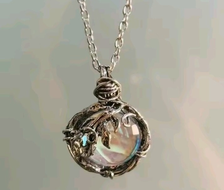 Vintage Crystal Pendant Necklace Gothic Red Quartz Moonstone Charm for Women