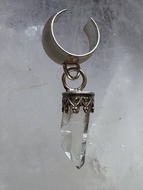 Ear Cuff 925 with Arkansas Clear Quartz Natural Power from Mt. Iada by JKL 616