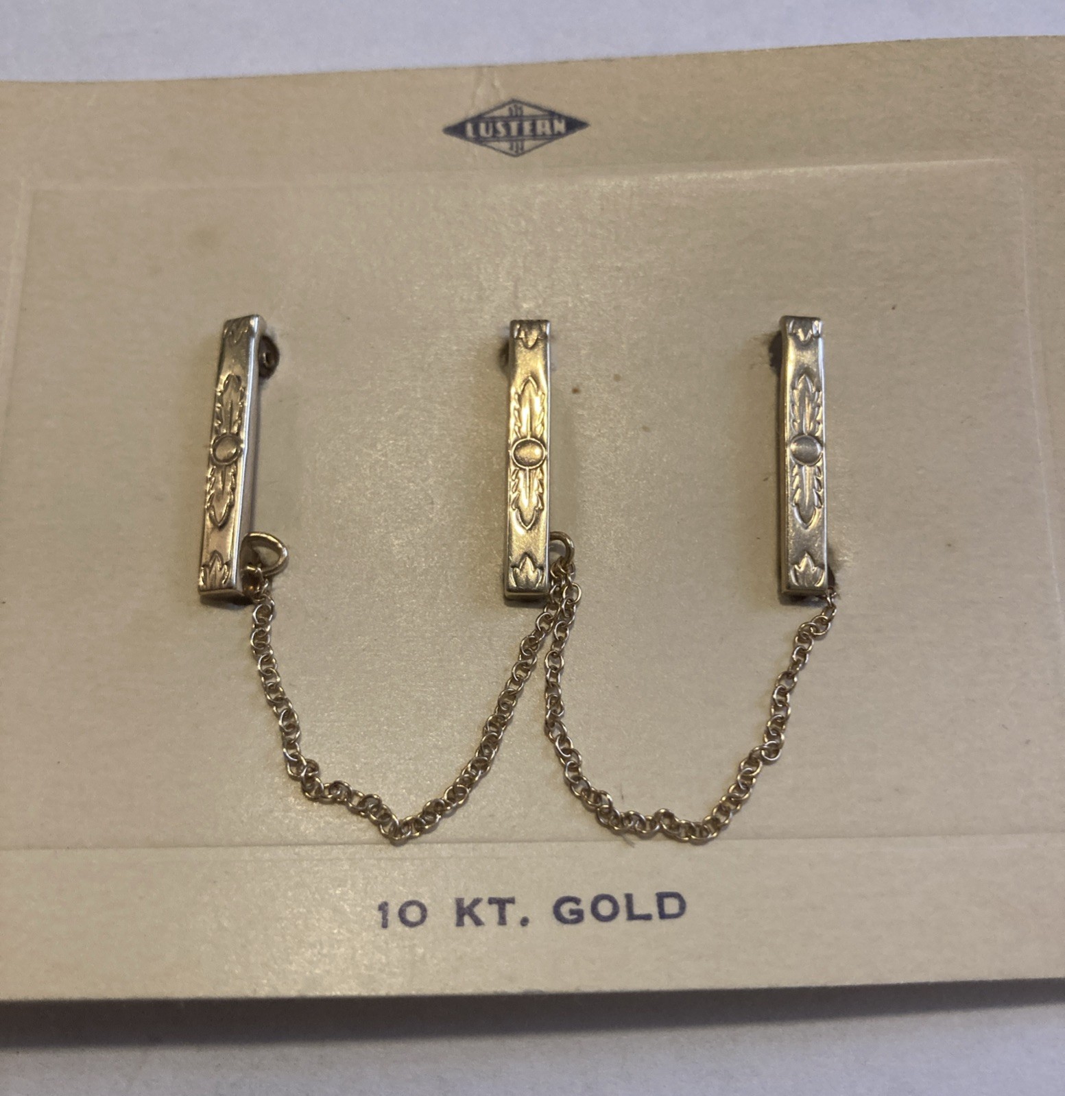 Vintage 1.2g Lustern 10k Yellow Gold Triple Bar Pin
