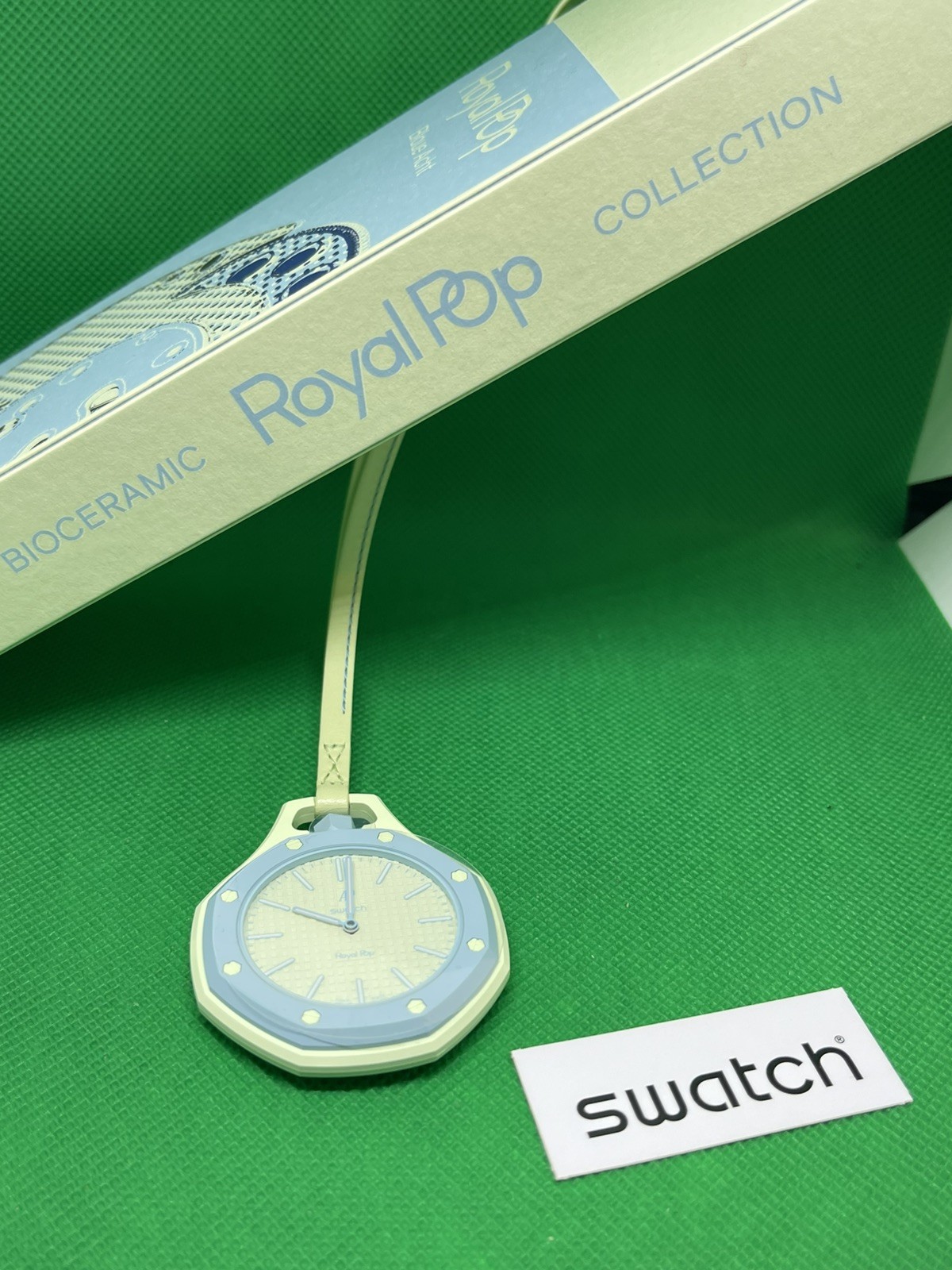 Brand New AP x Swatch BLAUE ACHT Comes w/ Green Band, Card & Box RARE Unworn US