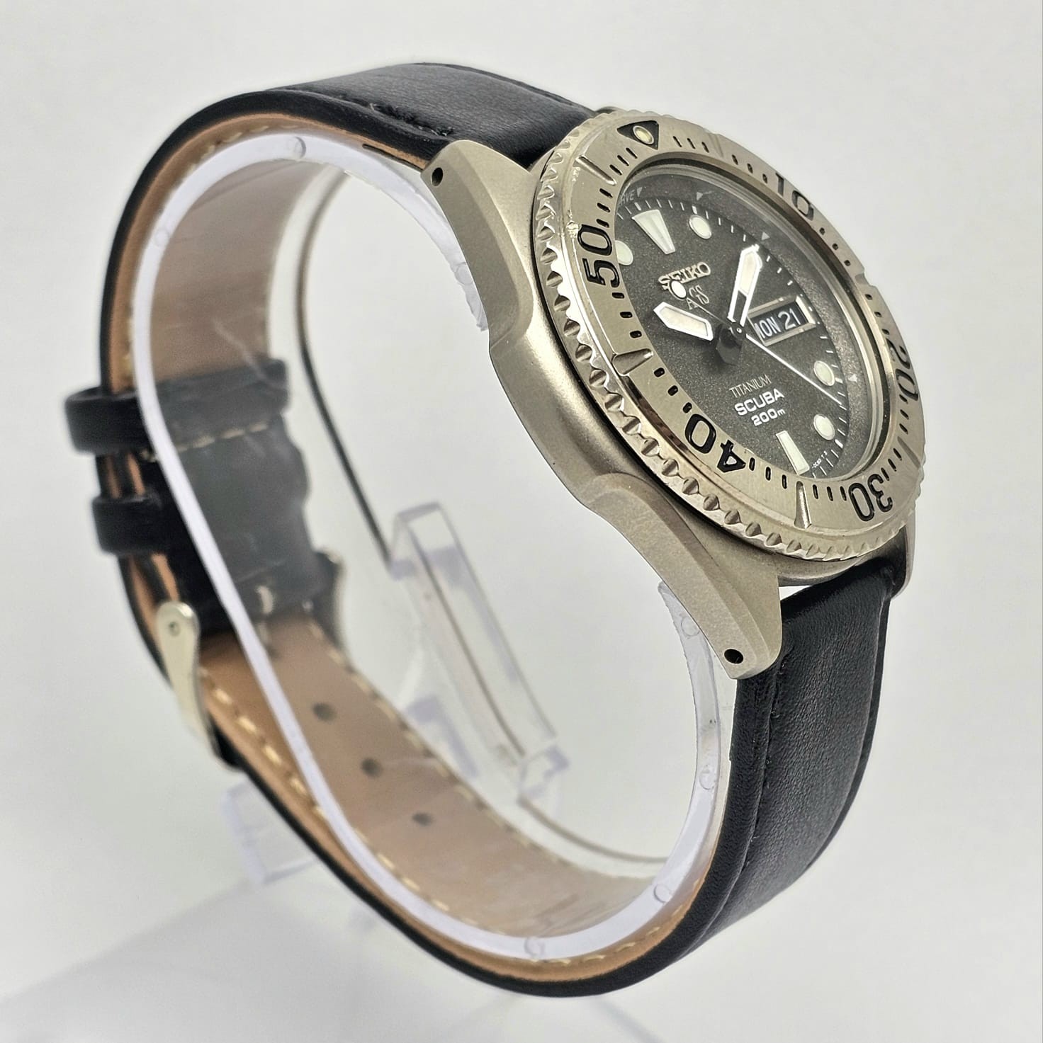 SEIKO AGS TITANIUM 5M43-0B70 KINETIC SCUBA DIVER DAY/DATE VINTAGE MEN’S WATCH