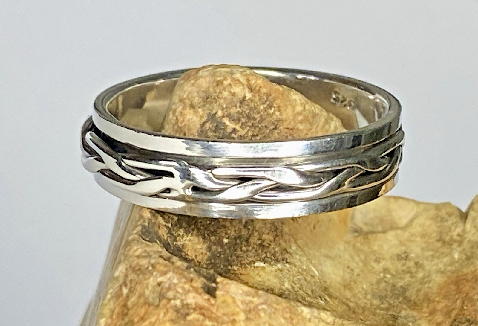 Vintage Sterling Silver 6mm wide 5.7gr Spinner Ring Size 13.25