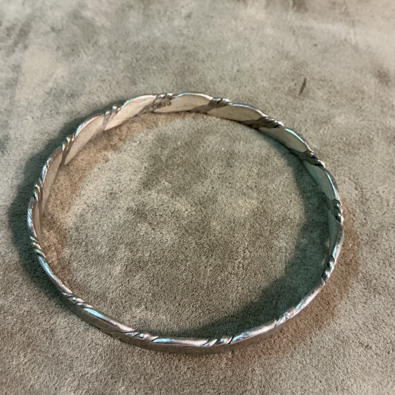 Vintage Made In Mexico Silvertone Color Bangle Bracelet Rope Type Design