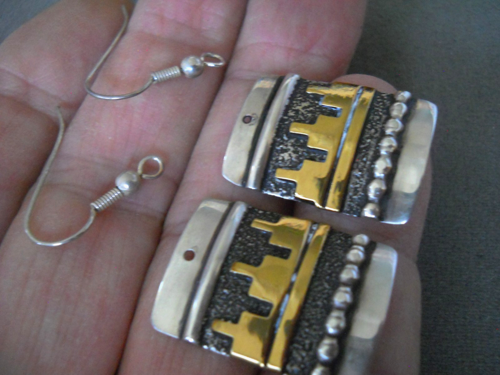 AUTHENTIC TOMMY SINGER Native American Navajo Sterling Silver Gold Hook Earrings