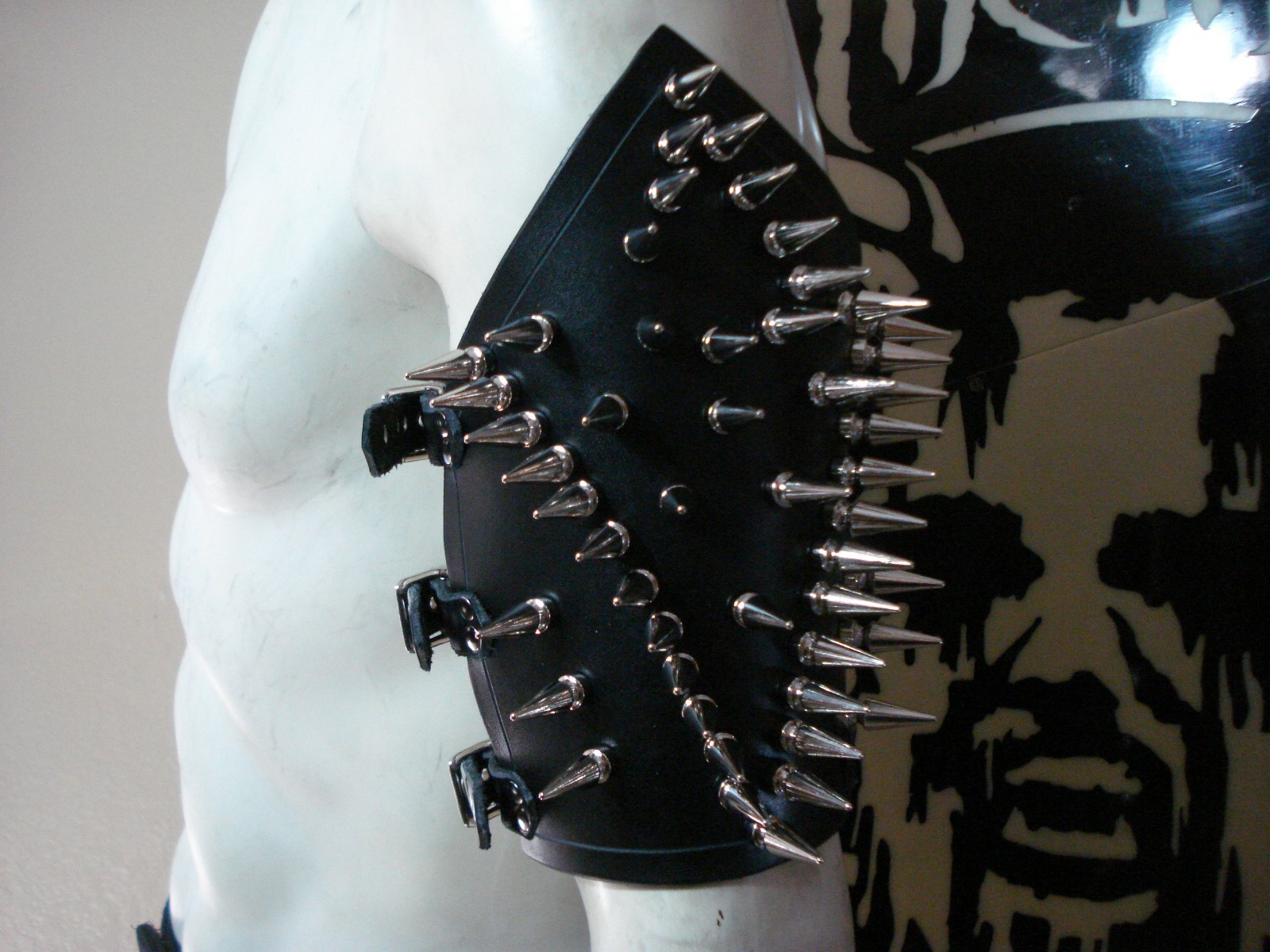 LEATHER SPIKED ARMBAND. BLACK METAL ….(MDLA0071)….. BELENOS
