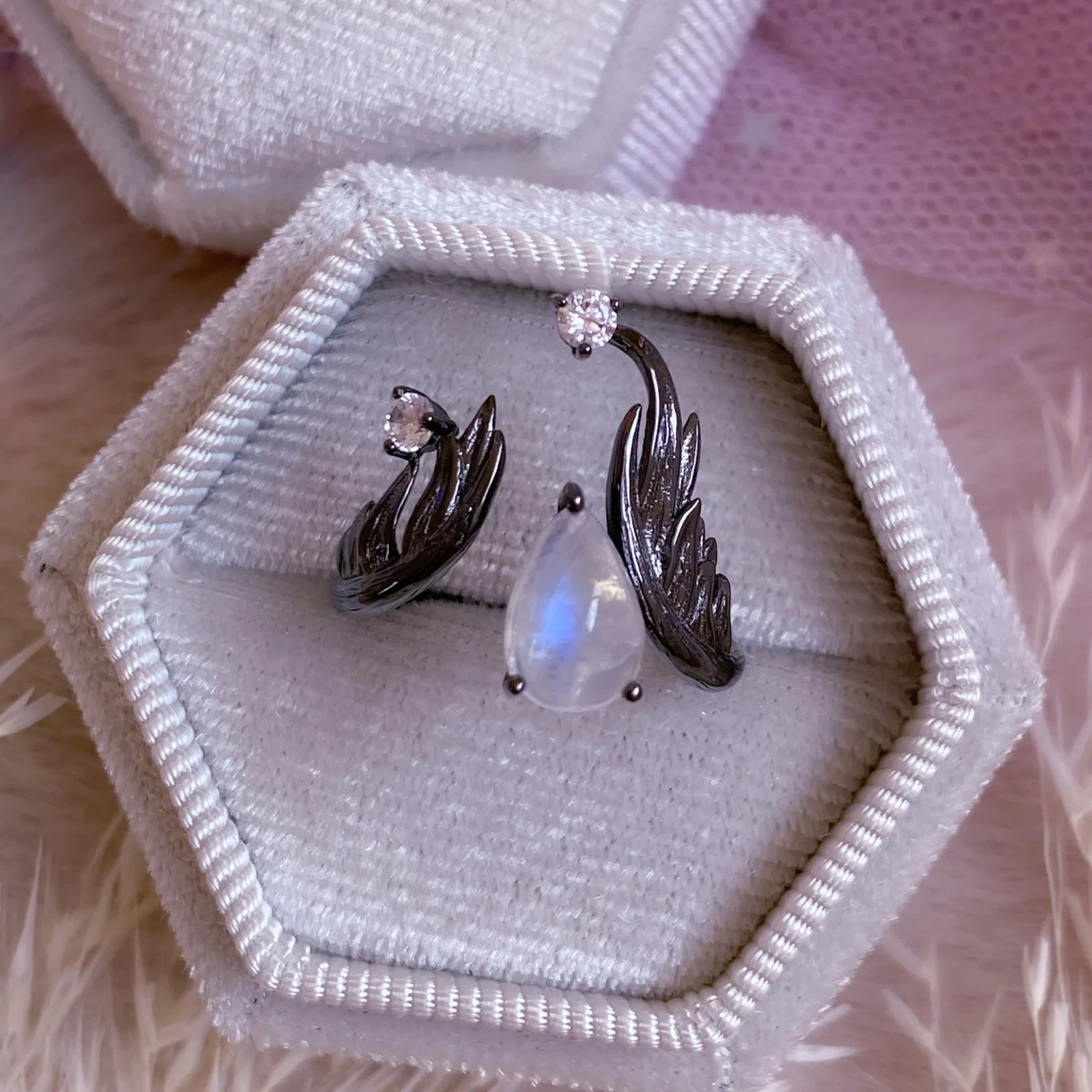 1.43Ct Natural Moon Stone Gemstone Handmade Bird Feather 925 Silver Ring