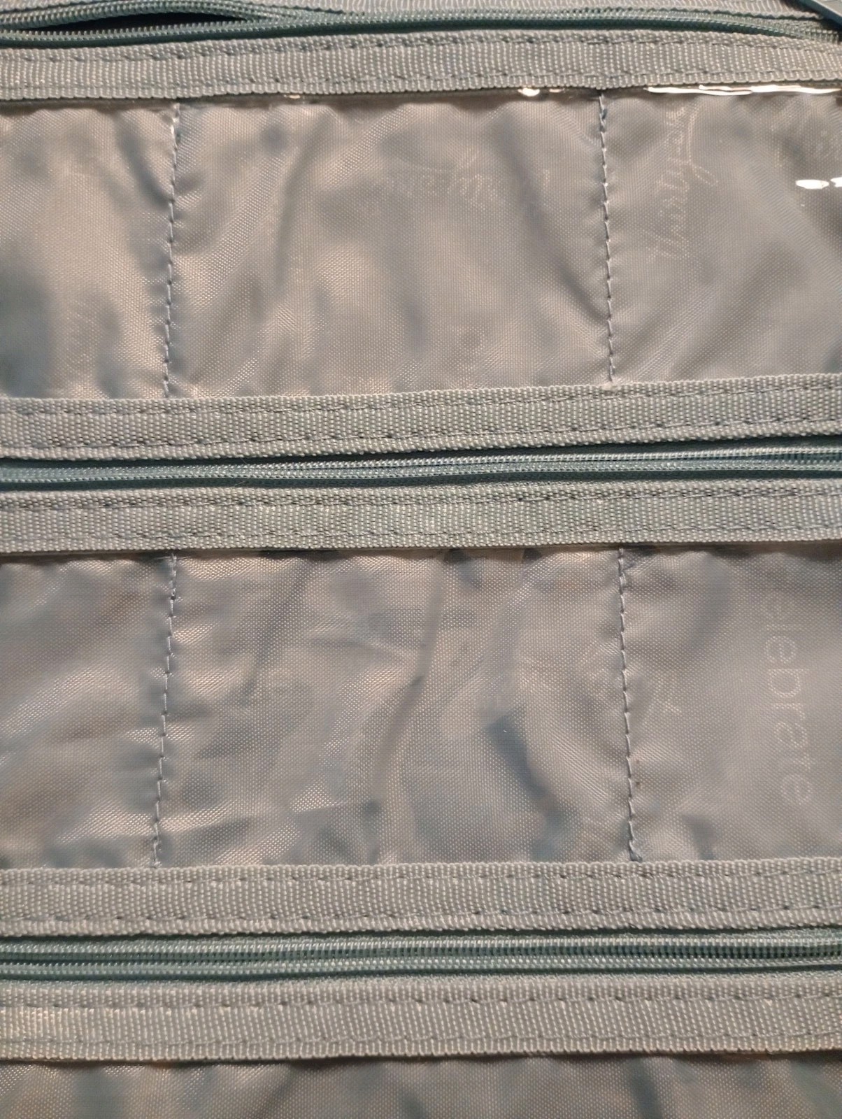 Thirty-One Folding Hanging Zipper Jewelry Organizer w/ Pockets Paisley Travel