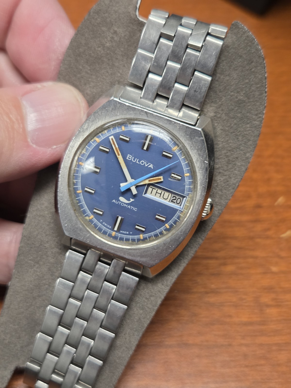 Vintage 1970 34mm Bulova Sea King Automatic Day/Date Swiss Blue Dial Runs Good