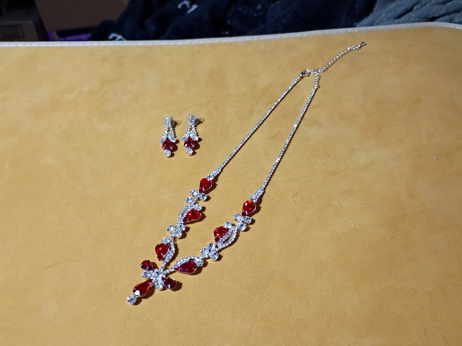 Vintage Sparkly jewelry Set.Red,Dangly, Statement Gorgeous Perfect For A Night
